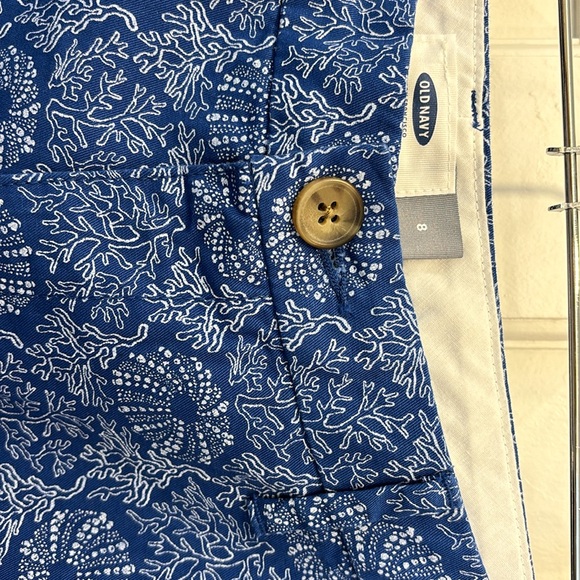 Old Navy beachy cotton shorts, size 8 - Picture 2 of 3